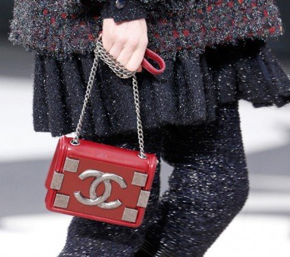 Chanel Fall 2013 Handbag Collection: A Closer Look at the Runway's Mini Marvels thumbnail
