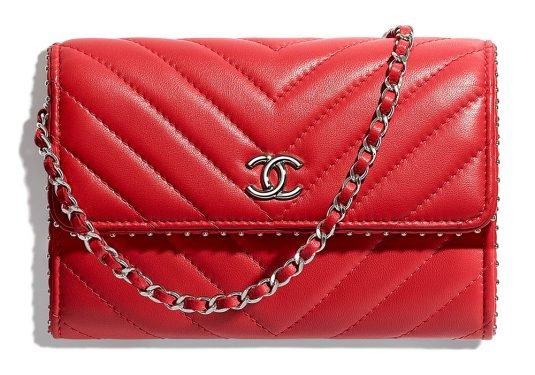 Chanel Métiers d'Art 2018: 65 New Wallets, WOCs, and Accessories to Collect thumbnail