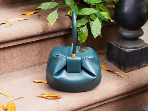 Gabriela Hearst Nina Bag Review: Why This Sculptural Style Is a Collector’s Must-Have thumbnail