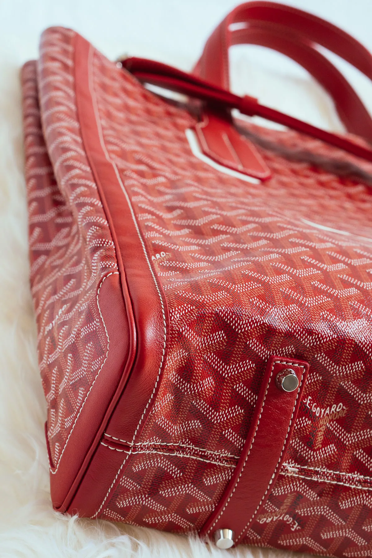 Reference image illustrating Goyard Voltaire Smile Tote: A Playful Limited Edition Statement Piece