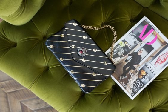 Gucci Thiara Medium Double Envelope Shoulder Bag Review: A Two-in-One Reversible Icon thumbnail