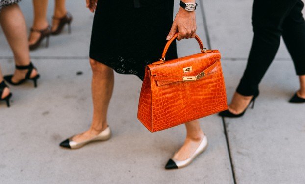 Inside the Hermès Paris Line-Sitting Economy: Wealthy Buyers Pay Hundreds to Skip the Queue at Faubourg Saint-Honoré thumbnail