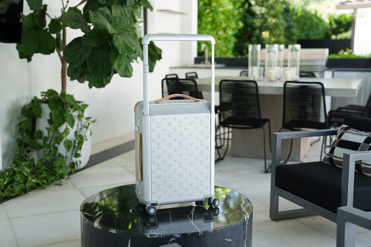 Reference image illustrating Louis Vuitton Aluminium Horizon 55 Review: A Week with the $4,700 Cabin Case