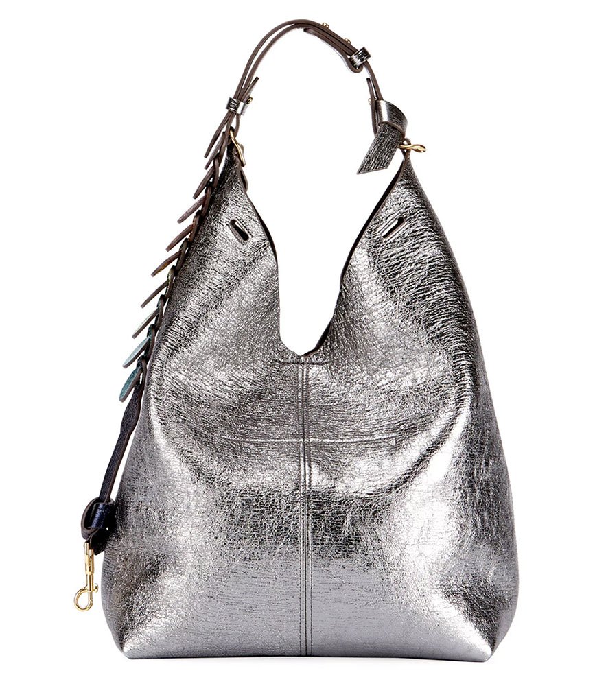 Reference image illustrating Metallic Silver Handbags: The Most Versatile Trend for Fall and Beyond