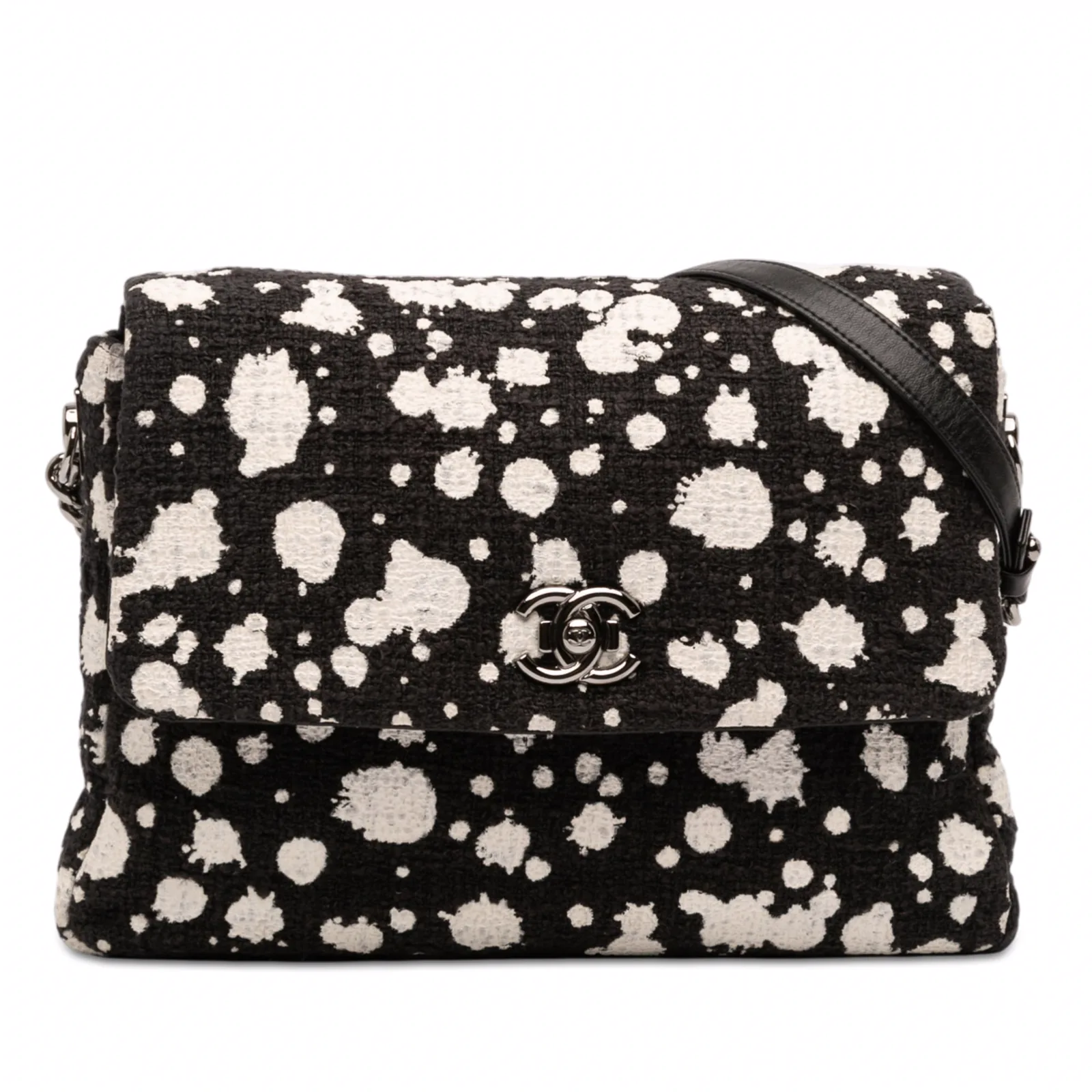 Chanel Splatter Paint Classic Double Flap Bag Tweed Medium: A Collector’s Guide thumbnail