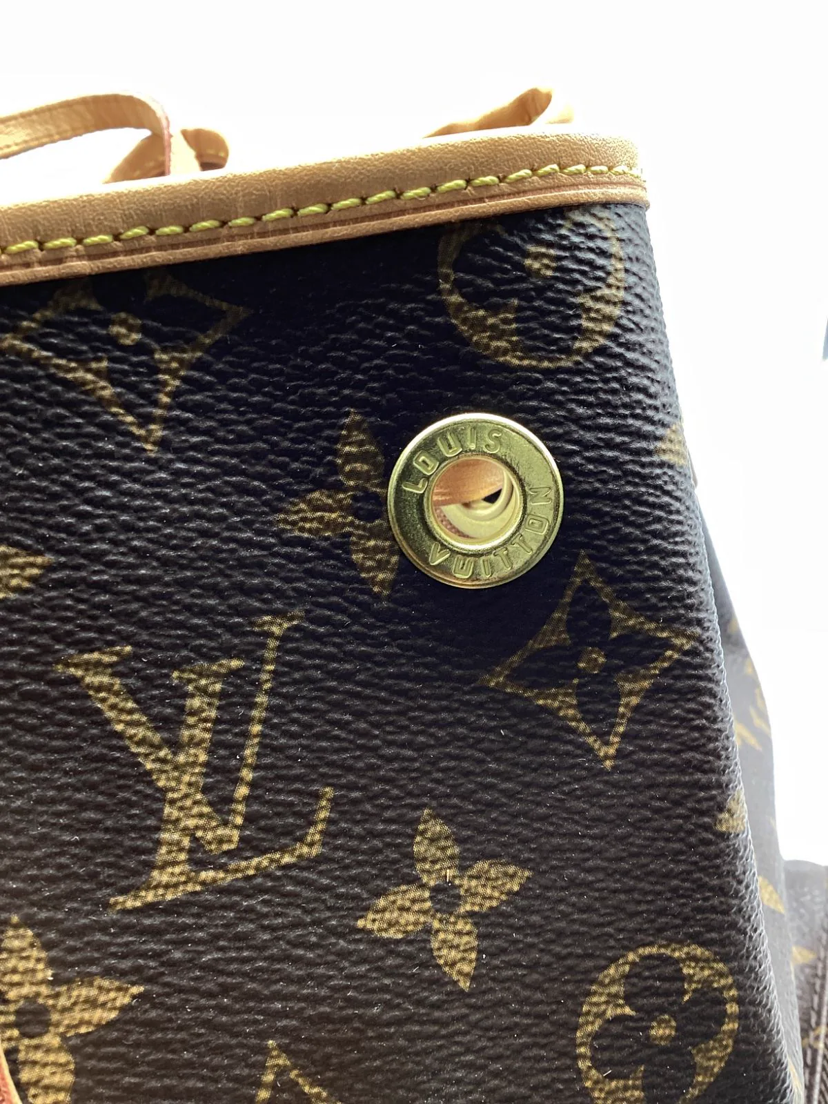 Louis Vuitton Garment Cover Monogram Canvas: A Collector’s Guide to Luxury Travel thumbnail